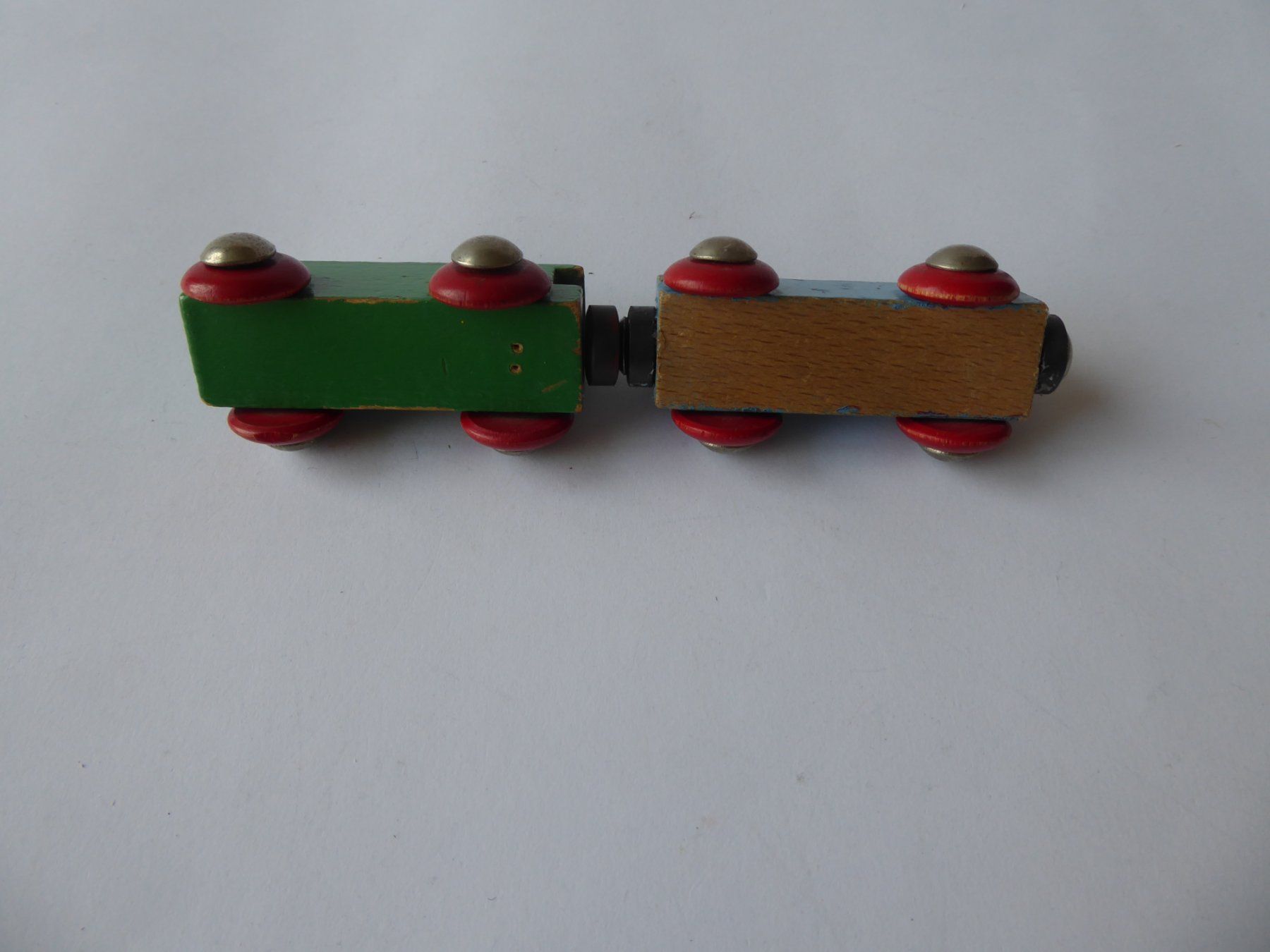 Brio Giocattoli: Nostalgie Brio, 2 Wagen, gebraucht – Usato da Turbenthal venduto da Panau 3