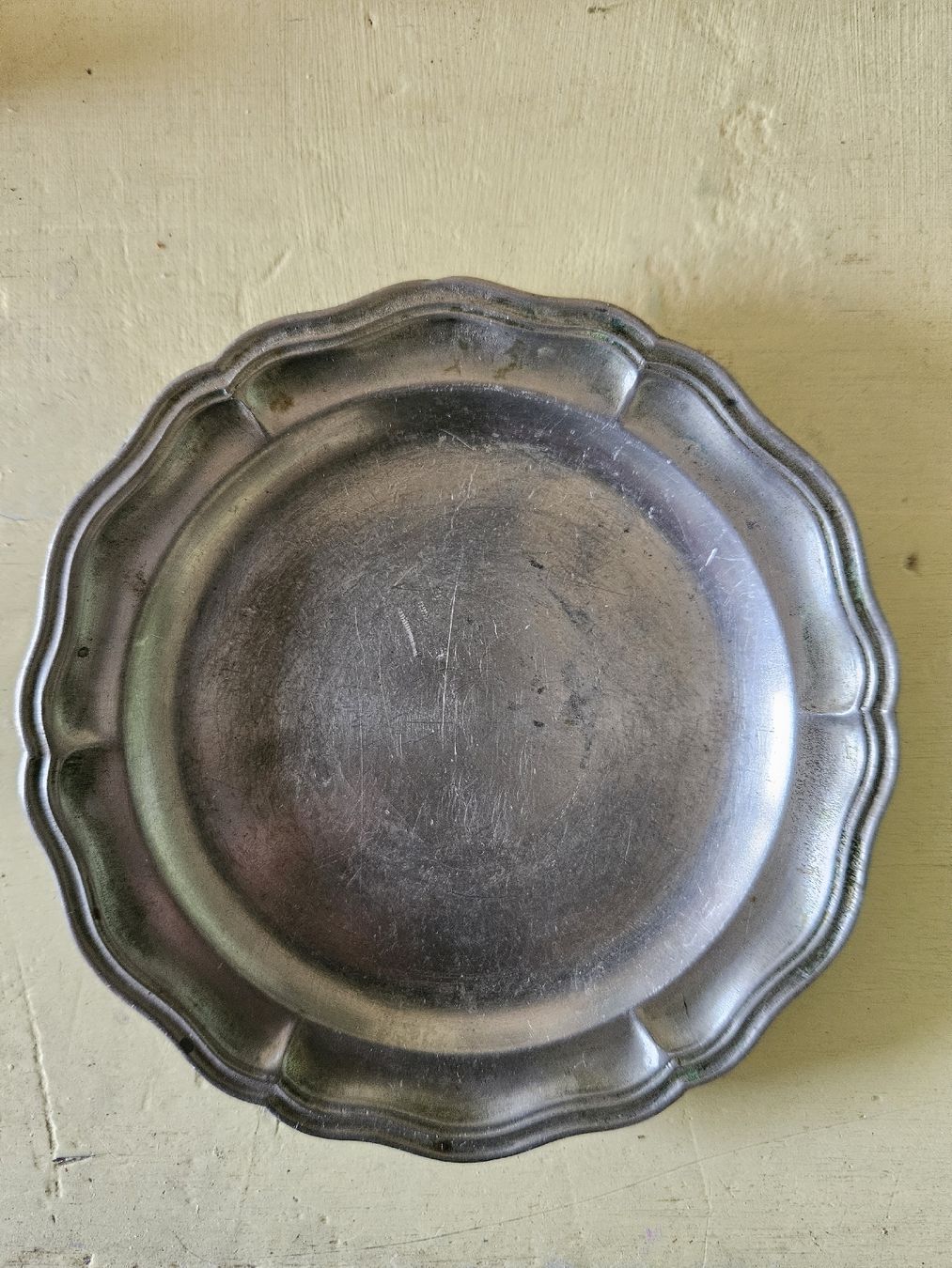 Piatti di portata: Petit plat en étain Della Bianca Visp – Usato da Les Brenets venduto da SBO56 2