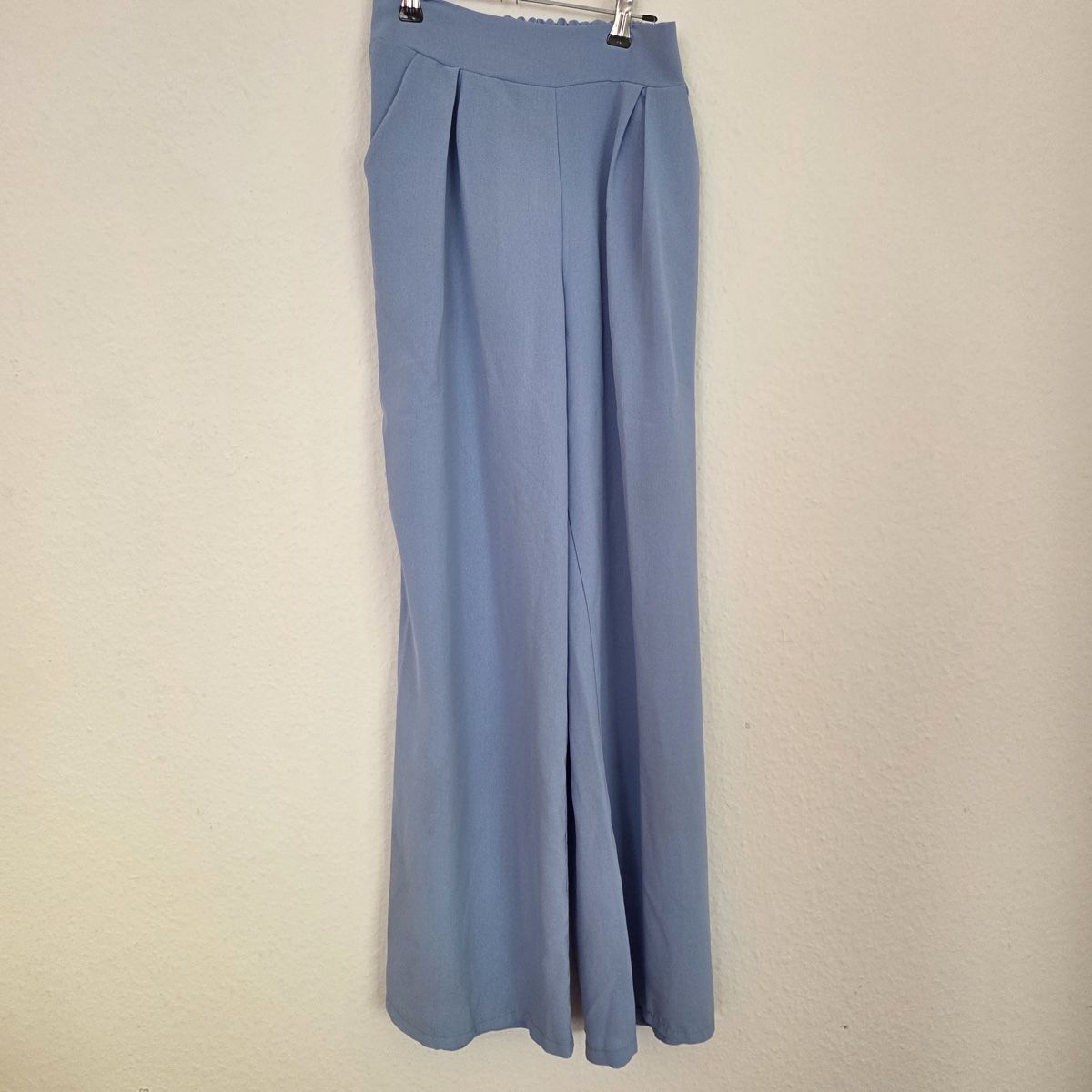 Lotti di vestiti: Sommer Set: Top und Hose in Hellblau, Grösse S – Usato da Wagenhausen venduto da SalePoint_Privat