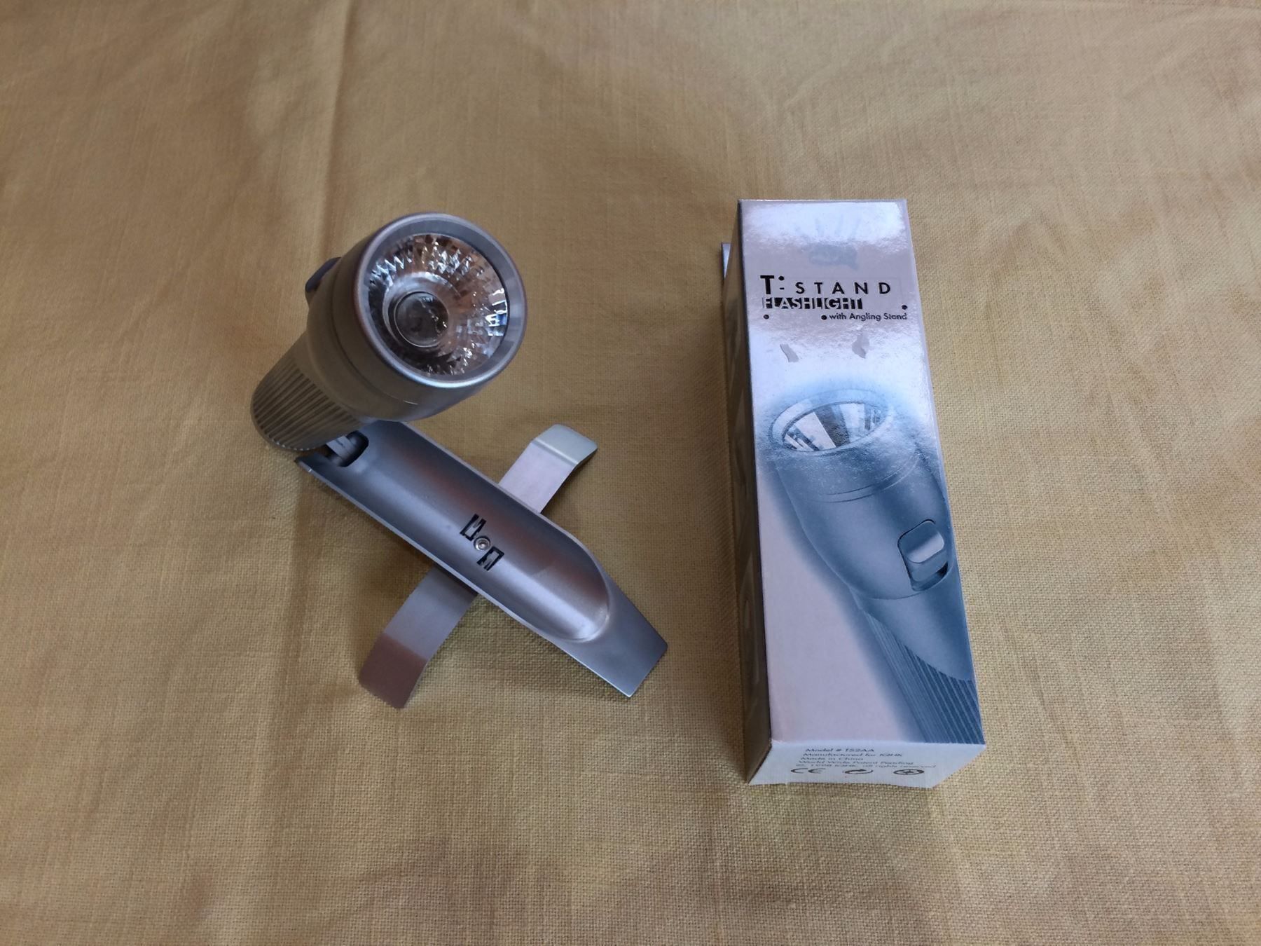 Lampade: Taschenlampen – Nuovo (secondo la descrizione) da Ostermundigen venduto da albasolar