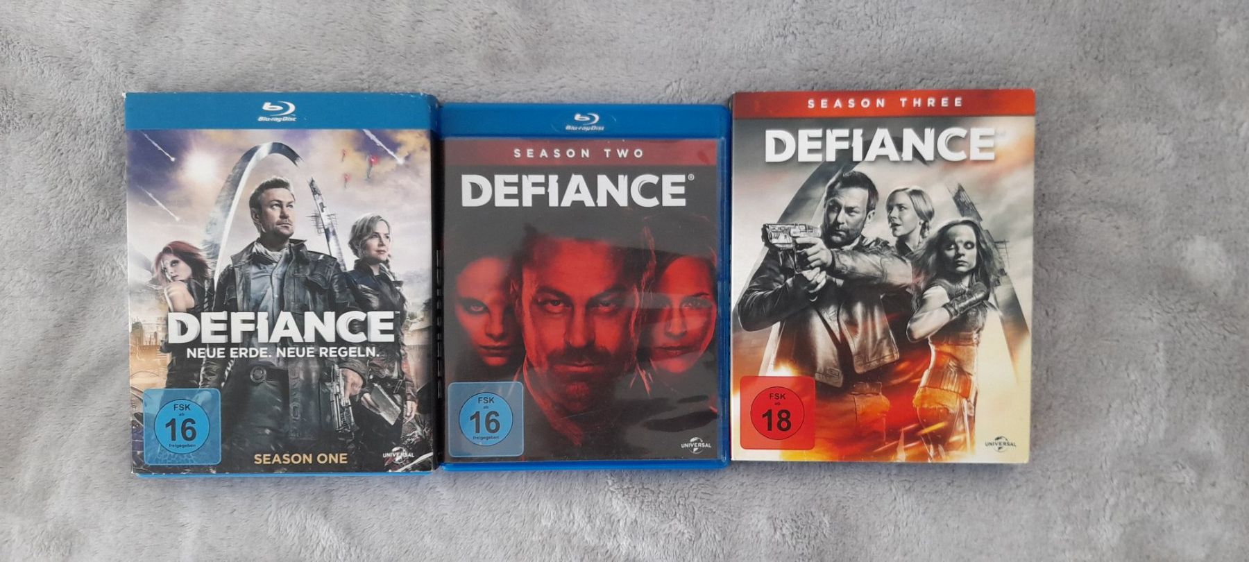 Tutti i DVDs: DEFIANCE  STAFFEL  1 - 3 – Usato da Aesch BL venduto da Burschi59