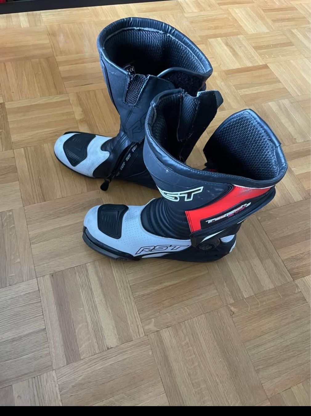 Scarpe da uomo: Bottes Moto – Usato da Genève venduto da Alex.Armada 1