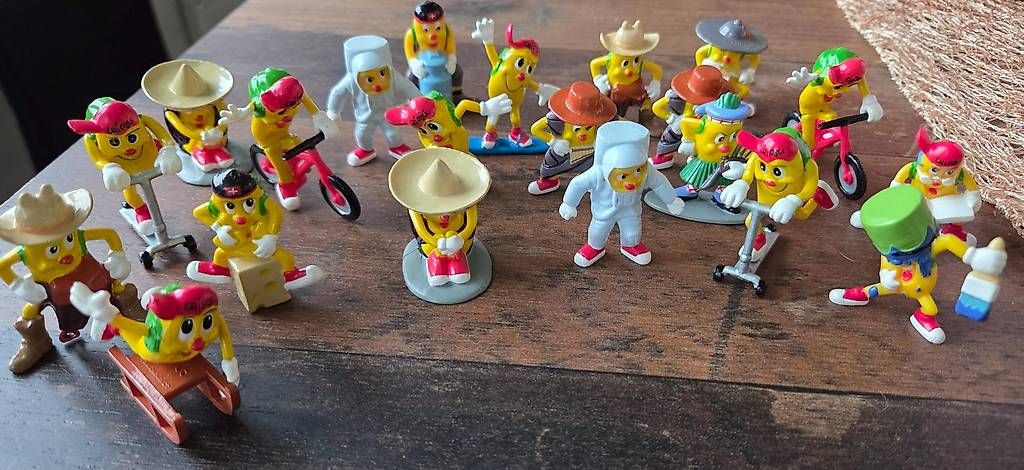 Statuette: Spongebob, Shrek und weitere Sammelfiguren – Usato da Basel venduto da mtu_gmj2 4