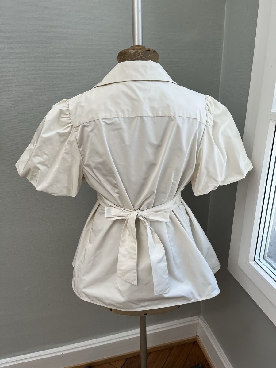 Chemisiers: BCBG Max Azria Bluse L – D'occasion à Basel par and_bc5b 2