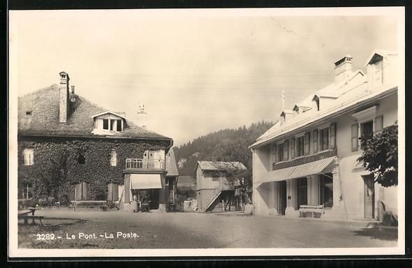 Cartoline postali: AK Le Pont, La Post, Ortspartie – Usato da Berlin venduto da bartko-reher