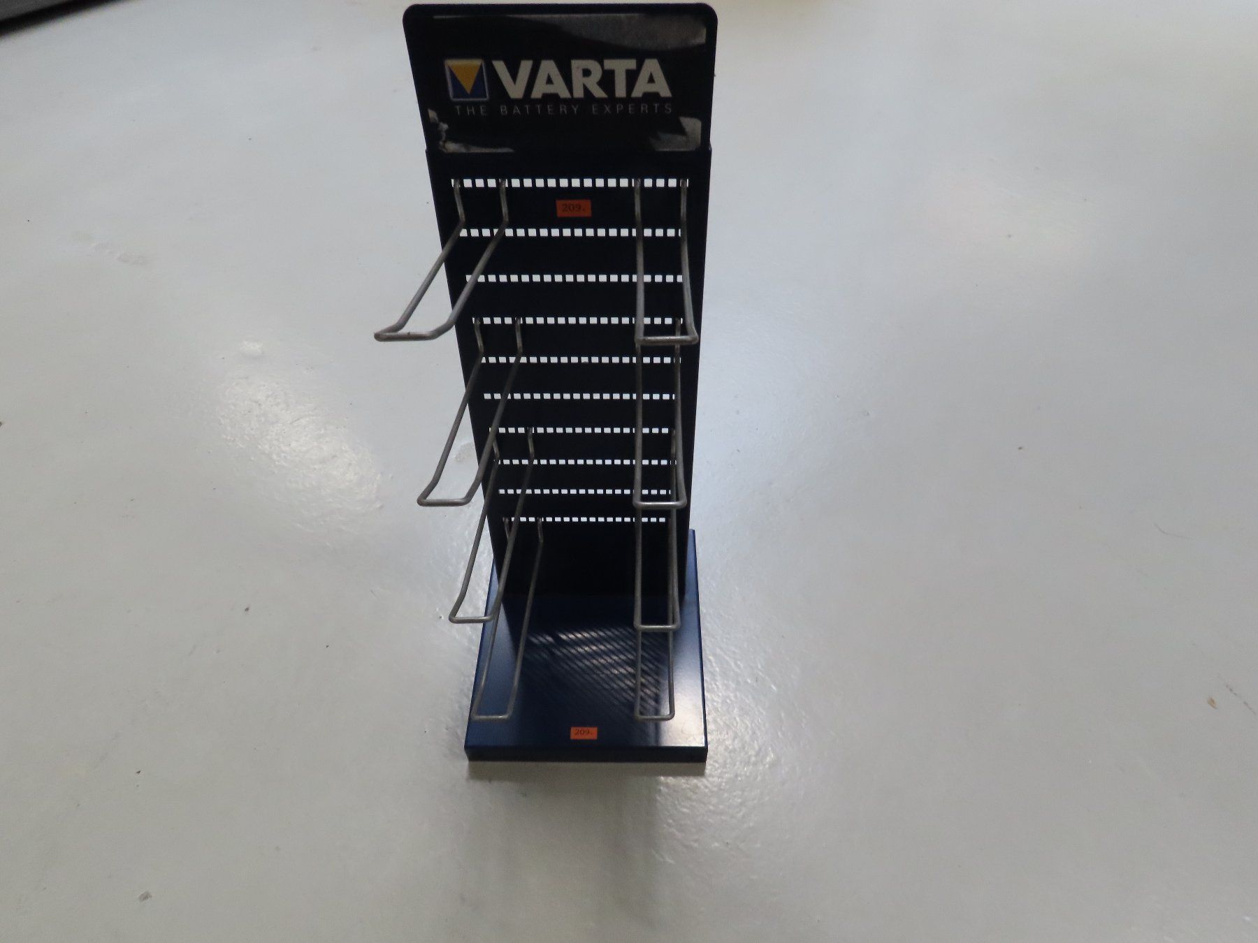 Wandhalterungen: Varta Halterung – Gebraucht aus Alpnach-Dorf von Hess-Automobile