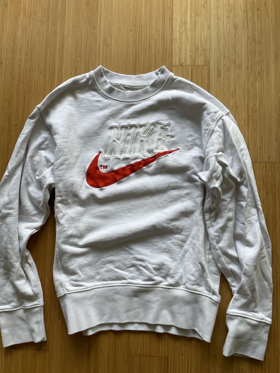 Nike Maglioni & Felpe: Nike Pullover Weiss Grösse S gebraucht – Nuovo (secondo la descrizione) da Grenchen venduto da aeb_8bxm