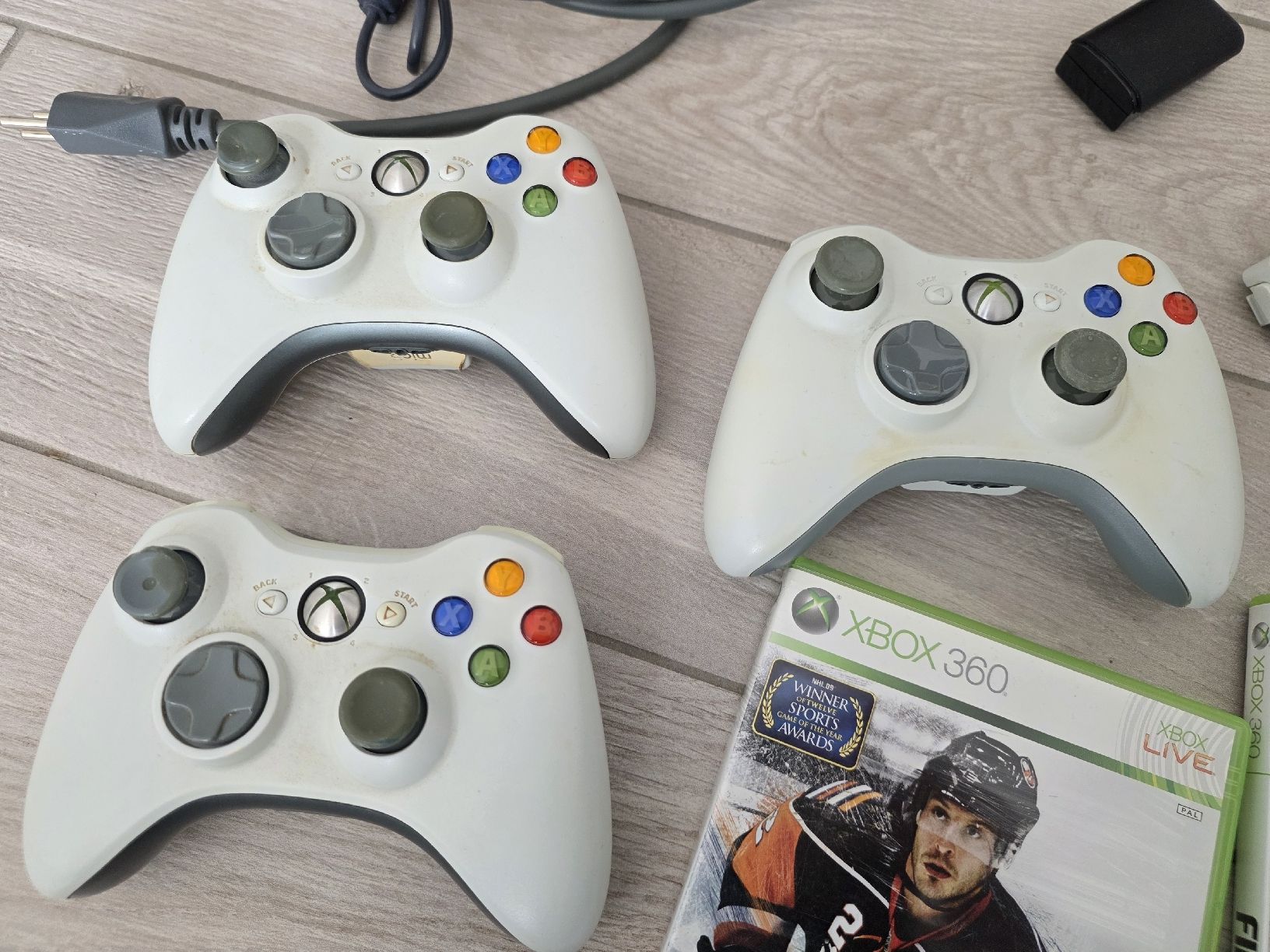 Microsoft Console: Microsoft Xbox 360 Konsole mit 3 Controllern  – Usato da Dorf venduto da Echo_Elements 3