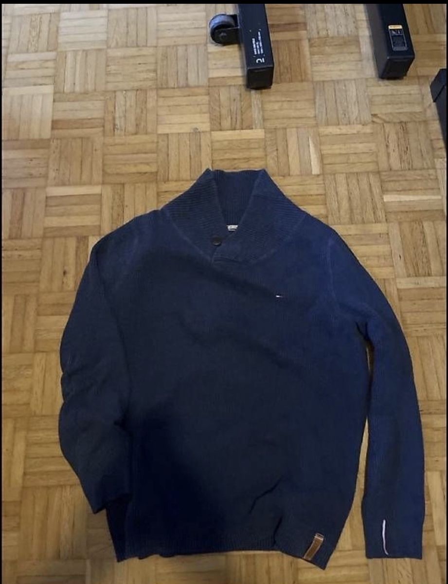 Maglioni & Felpe: tommy hilfiger swester size M – Usato da Bern venduto da Terminator1313