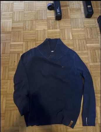 tommy hilfiger swester size M
