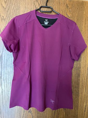 Arc'teryx Damen Wandershirt / T-Shirt, Grösse L, Violett