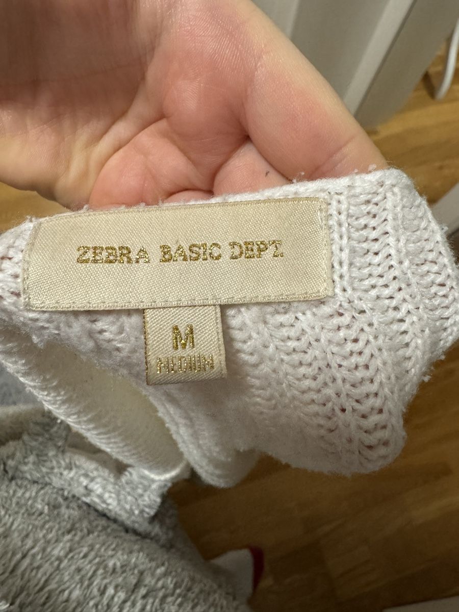 Zebra Pullover & Sweatshirts: Weisser Strickpullover, Gr. M,Zebra – Gebraucht aus Arlesheim von Eli_77 1
