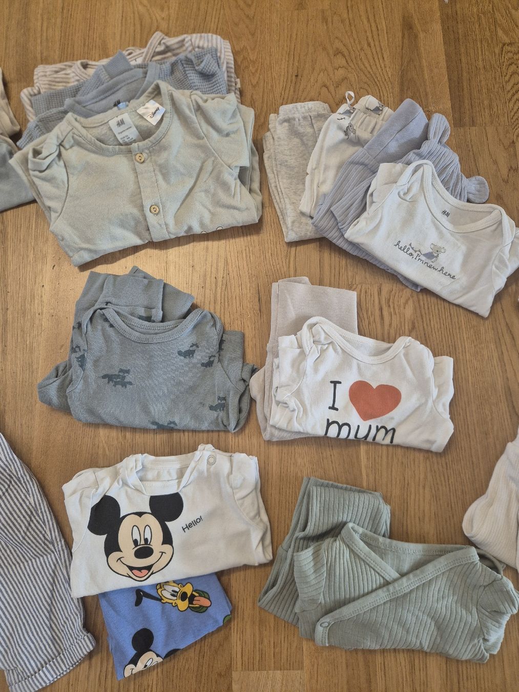 H&M Lotti & Set di vestiti: 24-teiliges Babykleider-Set, Grösse 56 – Usato da Regensdorf venduto da niikii7 2