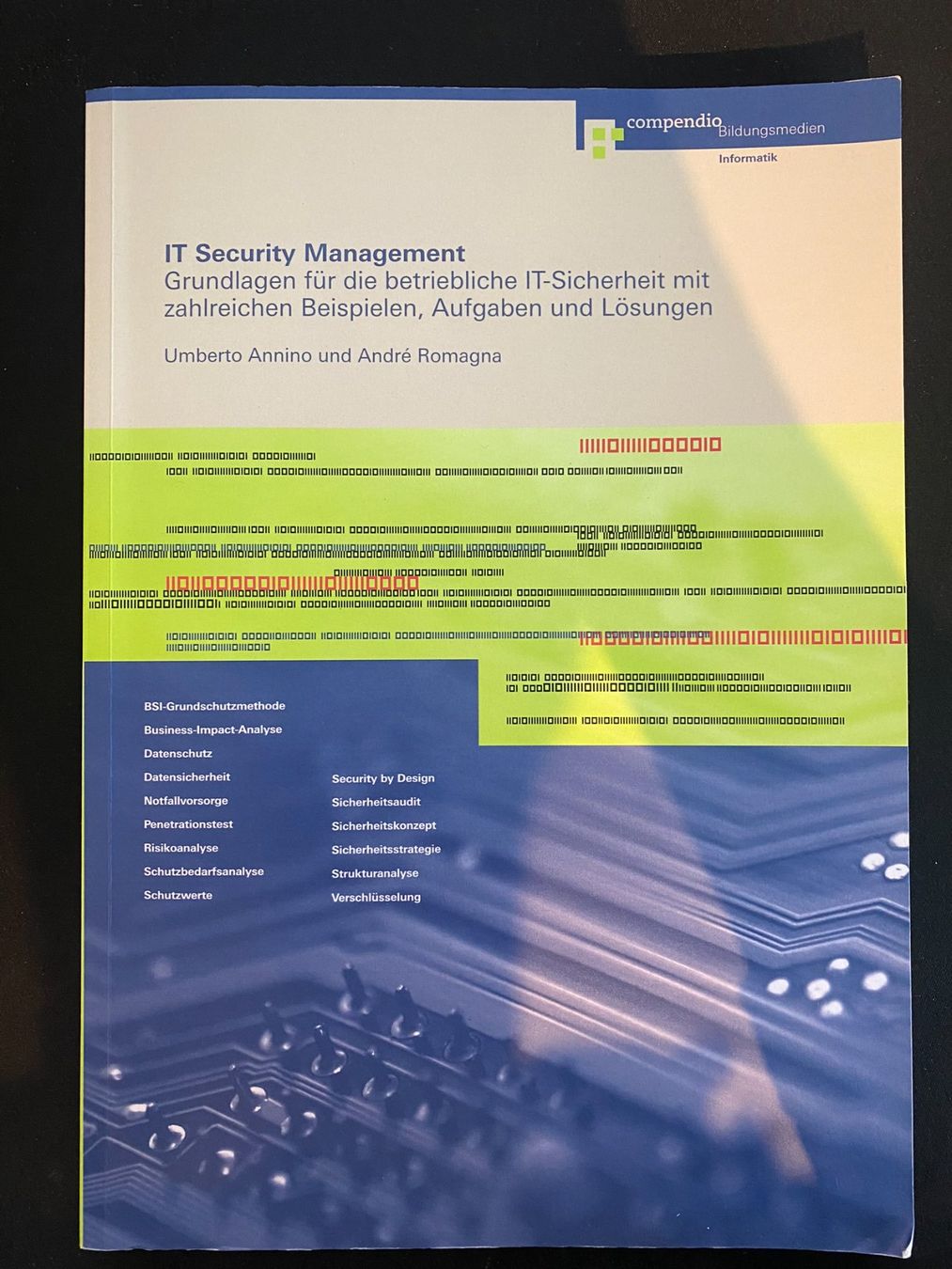 Bücher: Schulbuch - IT Security Management – Gebraucht aus Rickenbach b. Wil von mfrei103