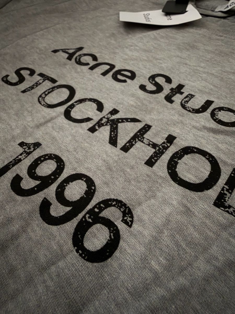 Acne Studios T-shirt: Acne Studios Shirt – Nuovo e nell'imballaggio originale da Zürich venduto da pab_7gfs 1