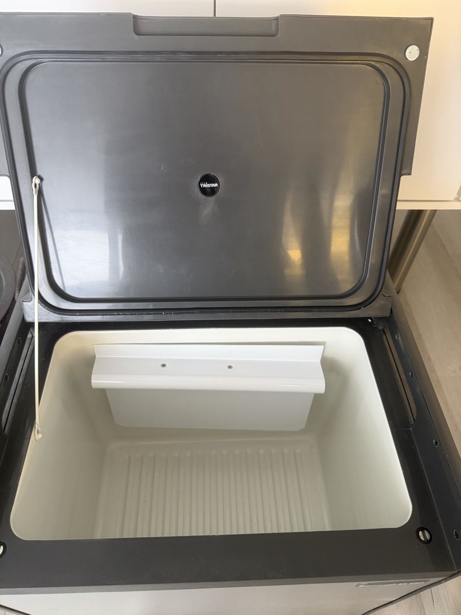 Frigoriferi & Refrigeratori: Kühlbox 45 l, 12, 230 Volt, Gas – Usato da Neuhausen venduto da kanapeli 1