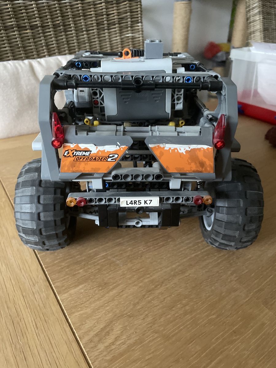 Lego Kit di costruzioni: Lego Technic 8297 – Usato da Aarau Rohr venduto da keedom 2