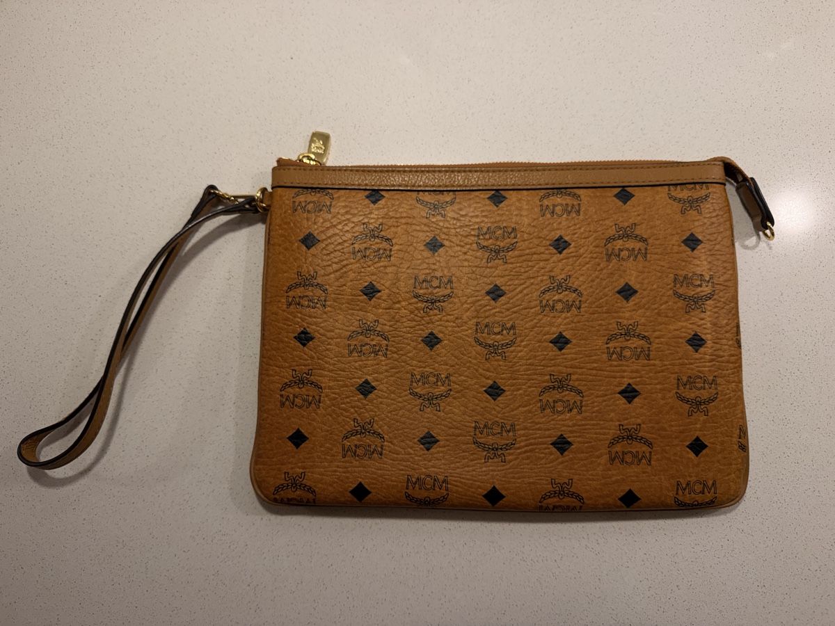 Sacs: Original MCM Pouch / Clutch Visetos Cognac  – D'occasion à Zürich par Jane662