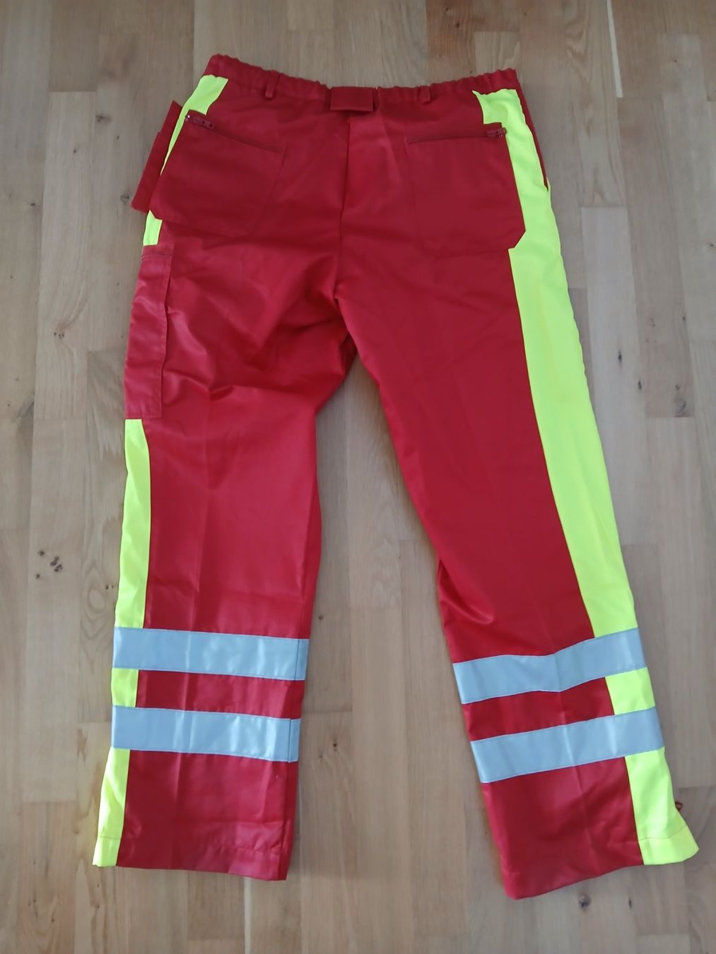 Pantalons: Arbeitshose Rettungsdienst Gr.52 – D'occasion à Reiden par mja_2bsk 3