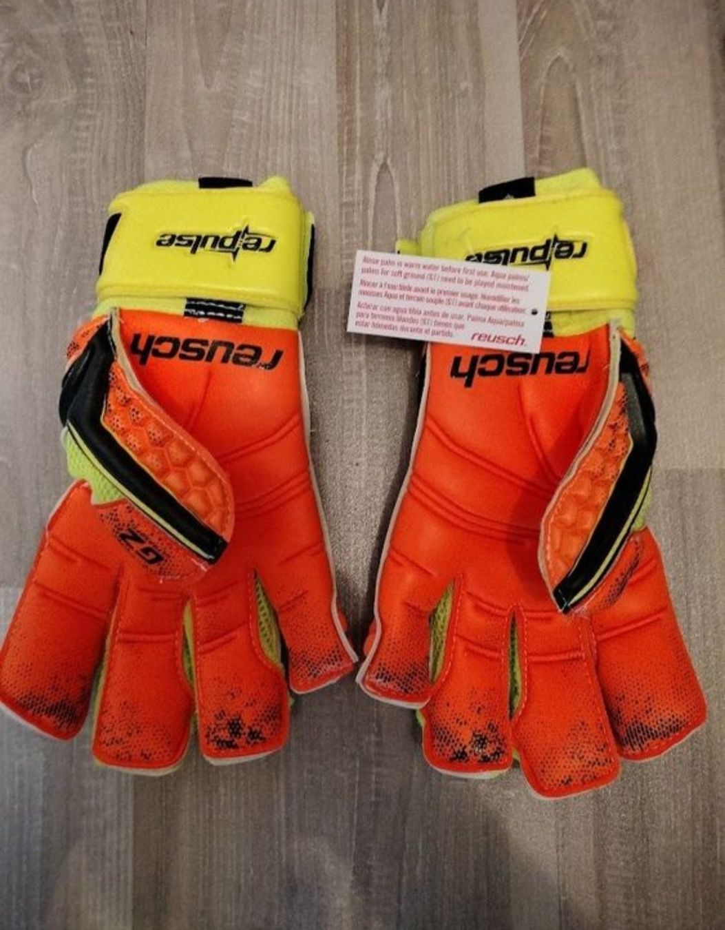 Reusch Guanti & manicotti: Reusch Torwarthandschuhe Gr. 8.5 - Neu OVP – Nuovo e nell'imballaggio originale da Vogelsang AG venduto da villa9 1