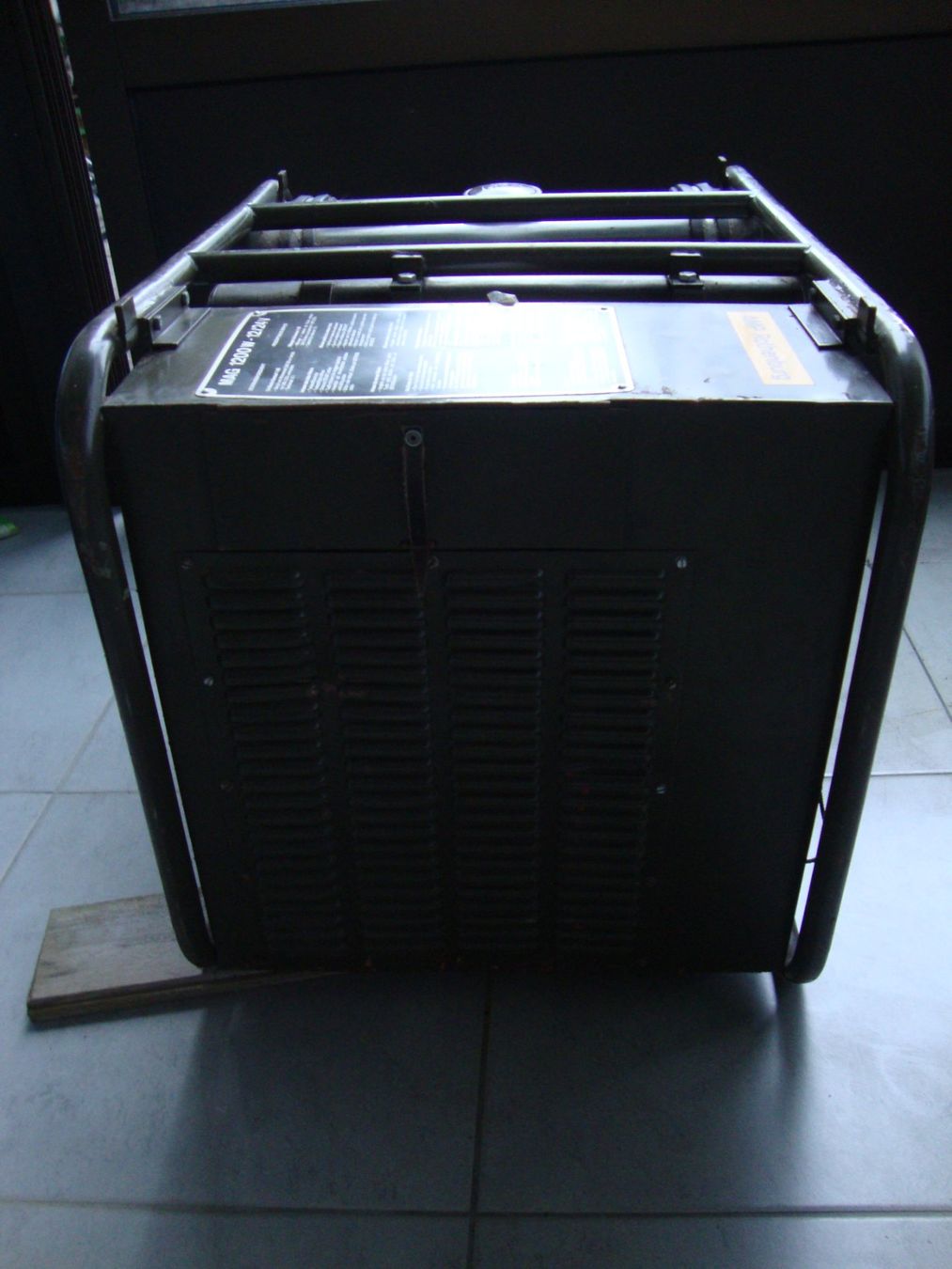 Generatori di corrente: Militär Stromerzeuger Generator MAG 1200W-12V – Usato da Niederhasli venduto da Hardy83 6
