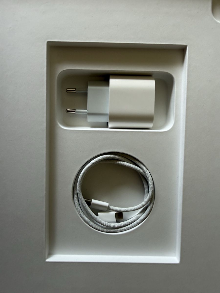 Apple Tablet PC: Apple iPad Pro 6 Generation, Magic Keyboard und Pencil – Usato da Niederwangen BE venduto da lua_xy5n 2