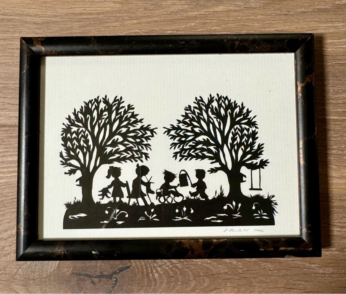 Grafiken & Lithographien: Kleiner Scherenschnitt gerahmt - signiert - 2002 – Gebraucht aus Rothrist von Luckywinner
