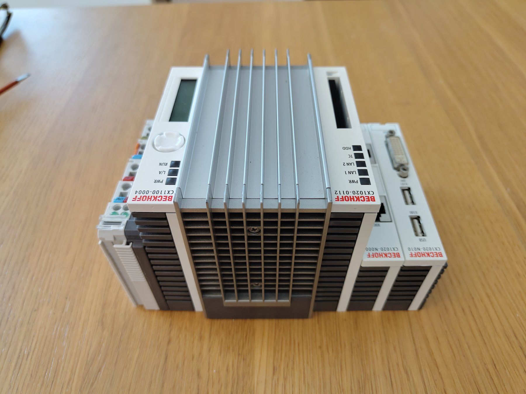 Beckhoff Componenti elettronici: Beckhoff CX1020-0112 CPU-Grundmodul + CX1100-0004 – Usato da Wiesendangen venduto da JohnDoe 2
