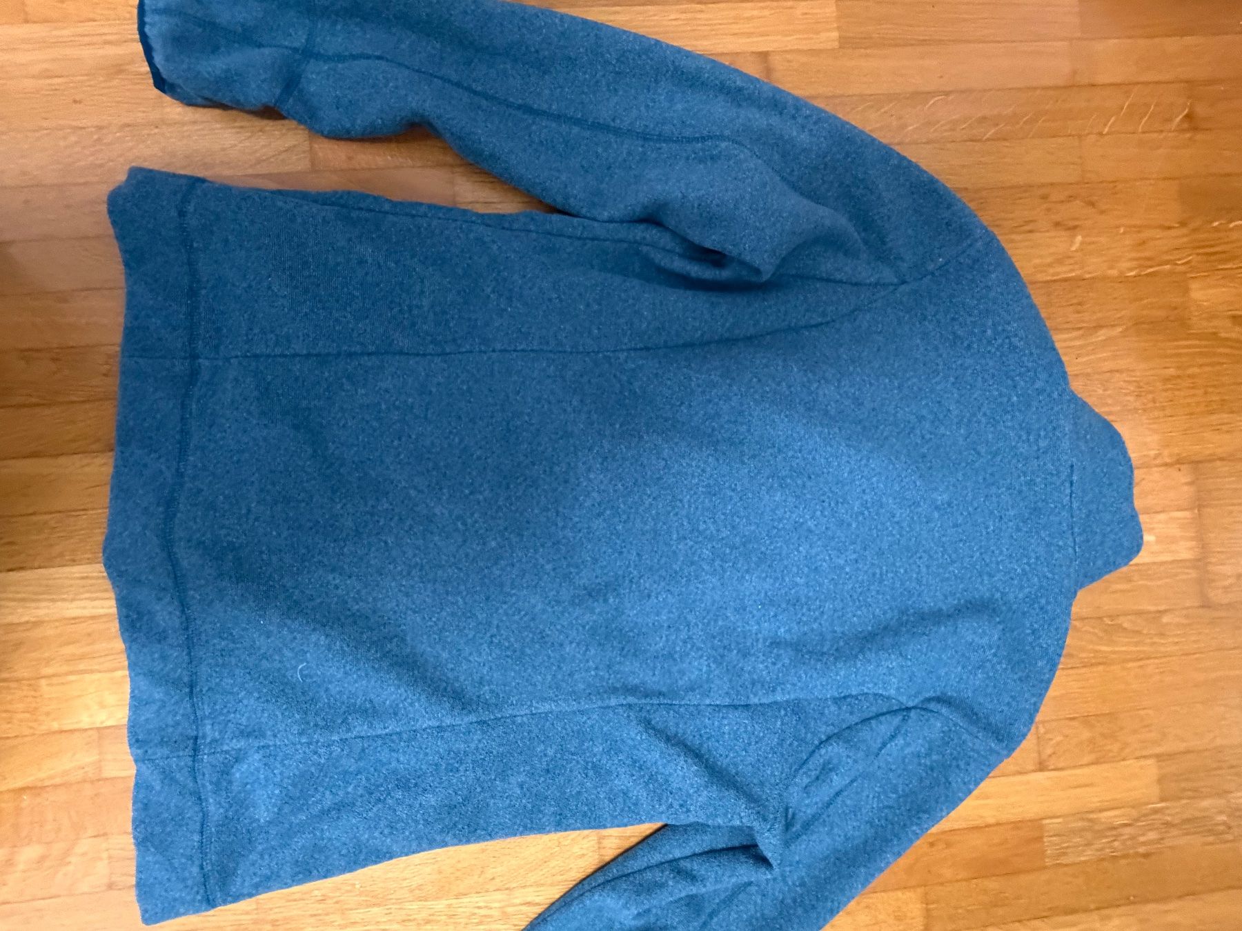 Lots de vêtements: Zwei Fleecejacken – D'occasion à Chur par alv_2xr8 3