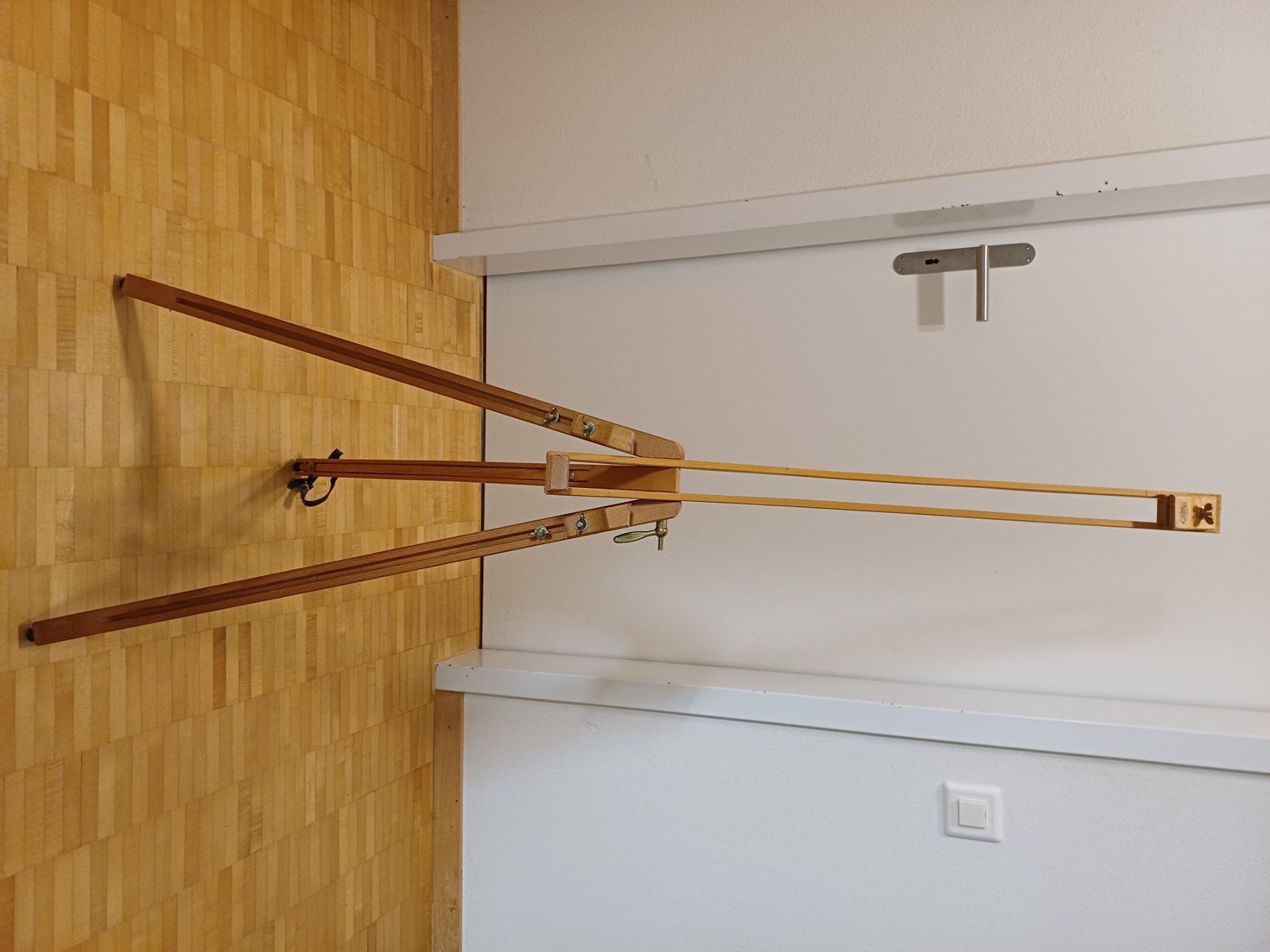 Cavalletti: Staffelei Holz gross – Usato da Zürich venduto da Atad 2