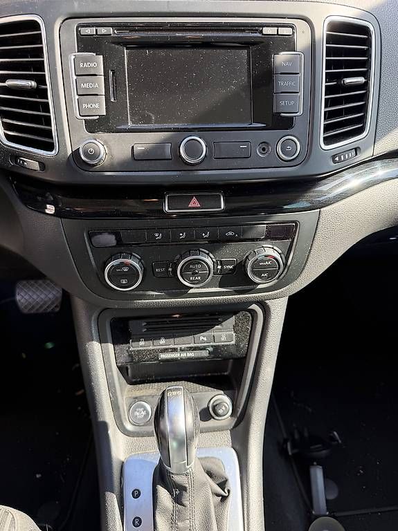 Autos: SEAT Alhambra  2.0 TDI  – Gebraucht aus Giubiasco von automobili72 4