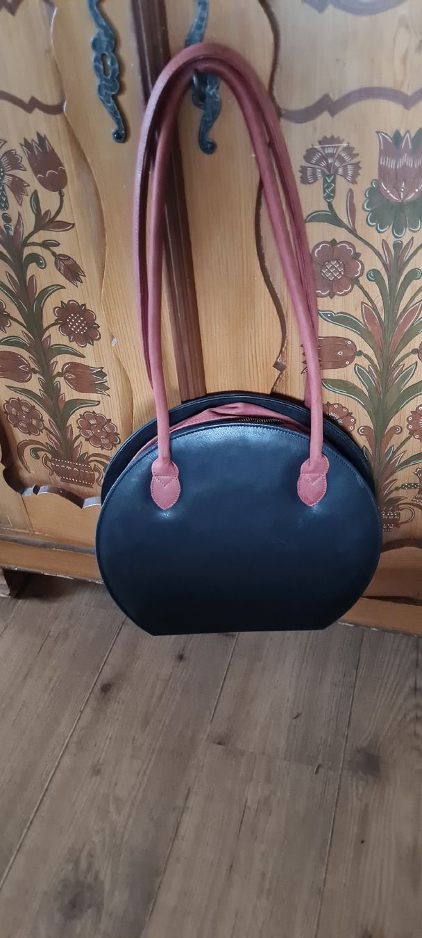 Borse da donna: Lederhandtasche einmalig schön schweizer  Design – Nuovo (secondo la descrizione) da Münsingen venduto da Cuci31 1
