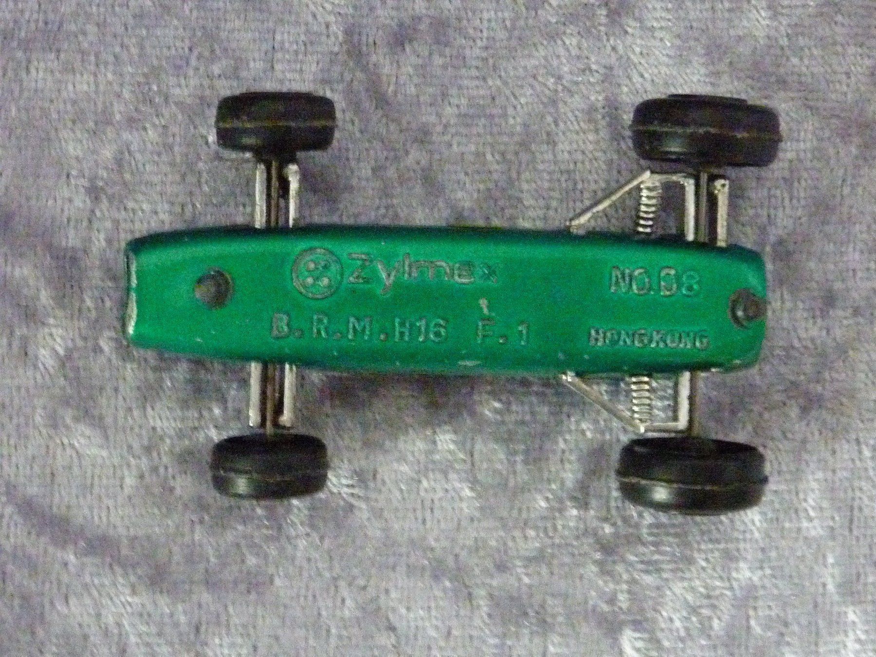 Modellini d'auto: B.R.M.H16 F.1  1:64 – Usato da Dürrenäsch venduto da modellautos4you 2