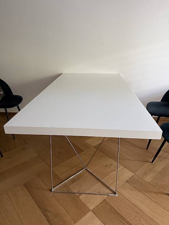 Set de table et chaises: SET Tisch mit 6 Stühlen – Neuf avec emballage d'origine à Zürich par mia_79mx