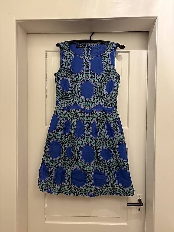 Vestiti: Kleid Cinque blau/grün – Usato da Winterthur venduto da Pluna70