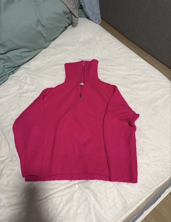 Pinker Pullover von Bershka