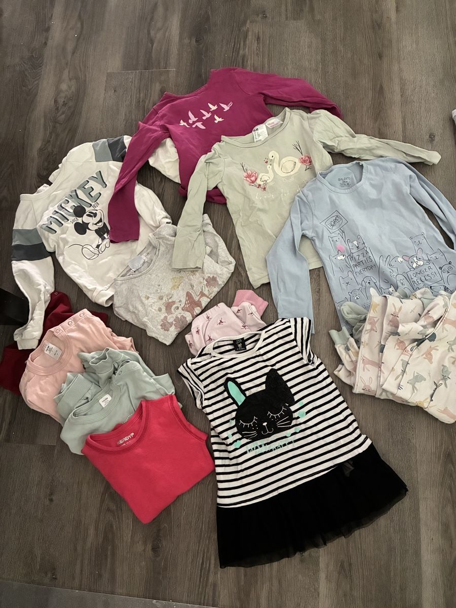 Lotti & Set di vestiti: Mädchen Kleiderpaket Grösse 104 – Usato da Muhen venduto da Sally203