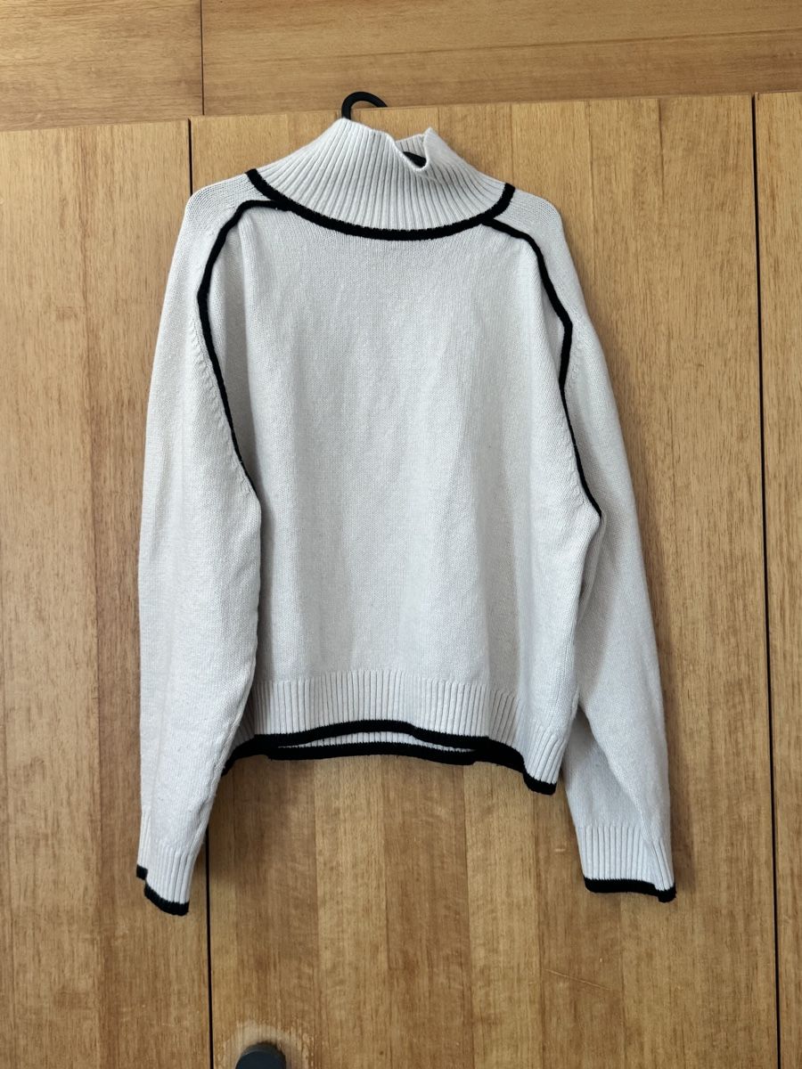 H&M Maglioni & Felpe: Pullover in Offwhite von H&M in L – Usato da Igis venduto da jul_7vgf 2
