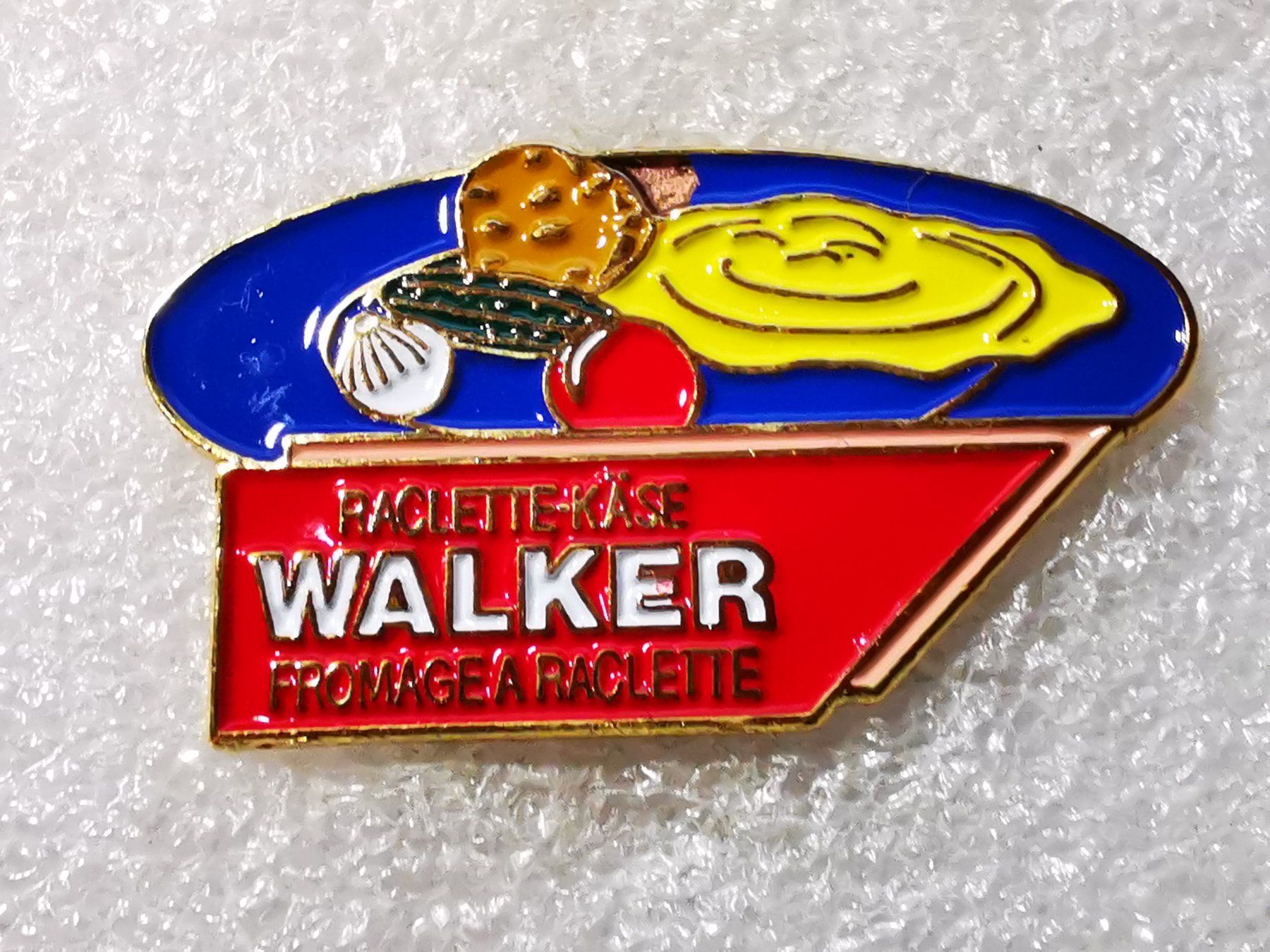 Placchette & Badge: Ansteckpin 50: Raclettkäse Walker – Usato da Oppligen venduto da Pin-Fall-Shop