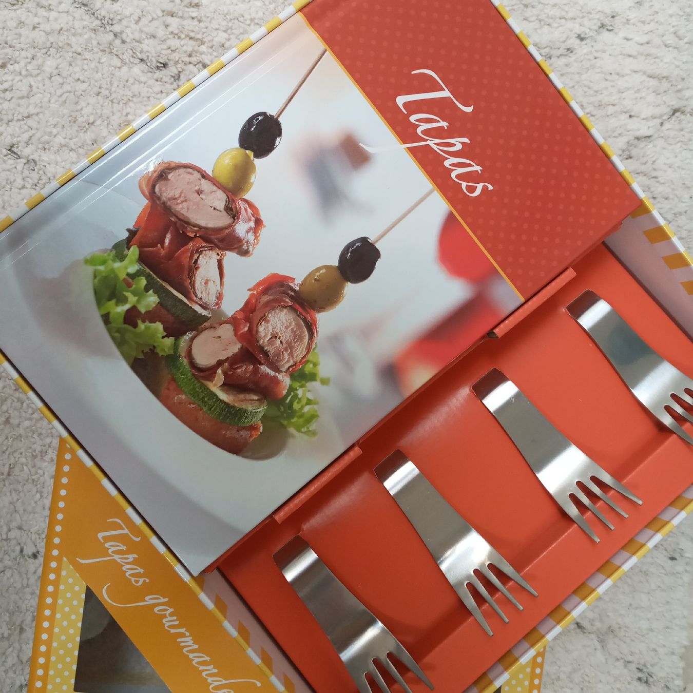 Elettrodomestici da cucina: Tapas recettes et 4 véritables fourchettes – Nuovo e nell'imballaggio originale da Düdingen venduto da gum_g8cr 3