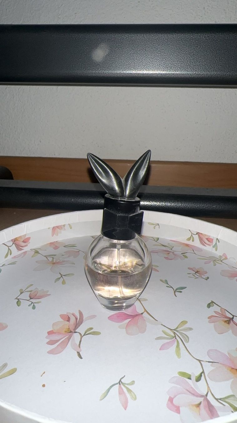 Parfum & Eau de Toilette: Playboy Parfüm schwarz – Gebraucht aus Oftringen von tola19