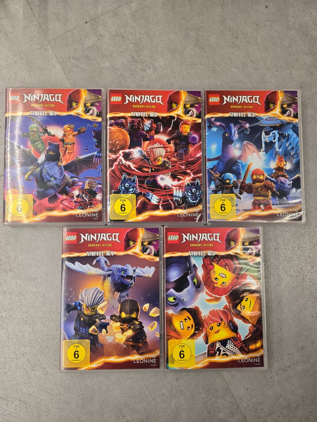 Tutti i DVDs: LEGO Ninjago Staffel 16.1 - 16.5 – Usato da Kappel SO venduto da Drwarrior