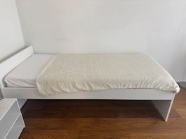 Bett weiss Holz Lattenrost gut erhalten 90x200 cm