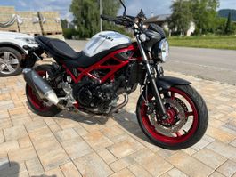Ausverkauf!! Susuki SV650 neuwertig !!!