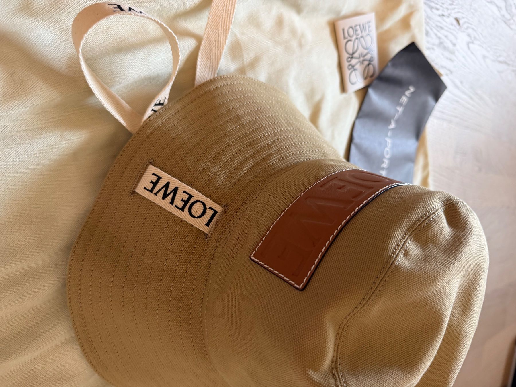 Loewe Hüte, Mützen & Caps: Loewe – Neu und originalverpackt aus Wollerau von mar_cnx6