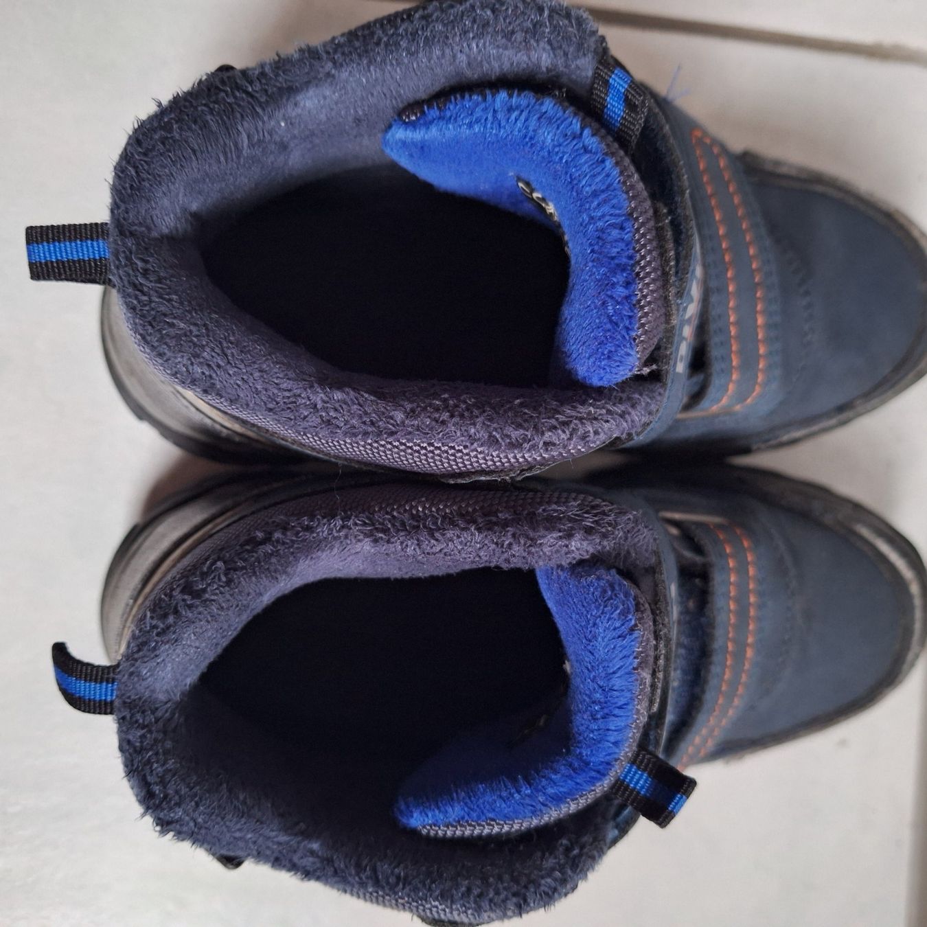 Chaussures garçon: Schuhe Grösse 35, Division, – D'occasion à Hettenschwil par Schneuggi2 5