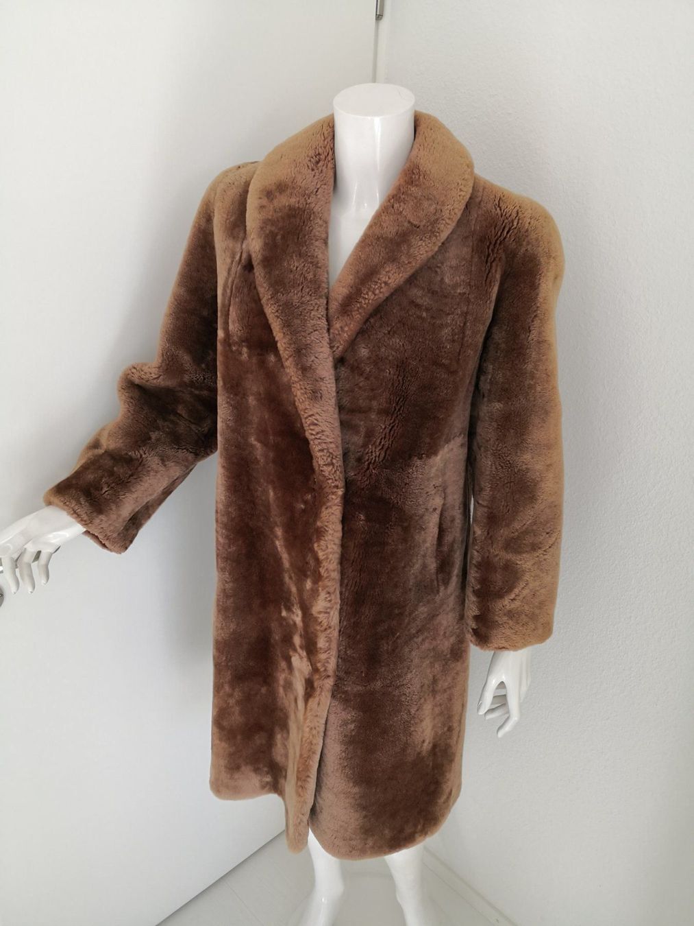 Manteaux: 🤩BISON PELZ-MANTEL VINTAGE – D'occasion à Olten par Naja-Twins-Twins 3