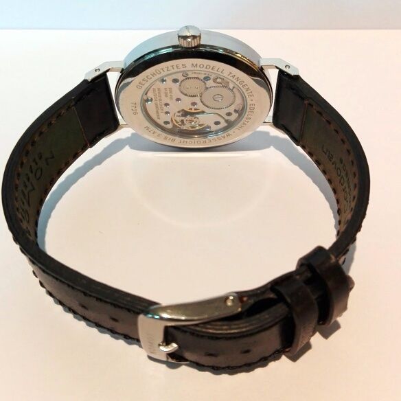 Nomos Orologi: NOMOS TANGENTE 38 DATUM – Nuovo e nell'imballaggio originale da Triesen venduto da hor_6kx9 5