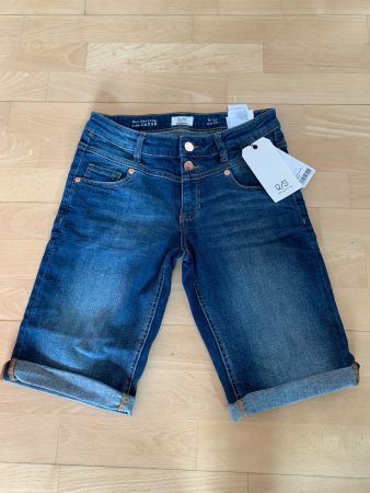 Q/S, Jeans Shorts, in Grösse 32, NEU