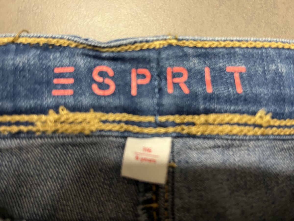 Esprit Pantaloni: Esprit Jeans 116 – Usato da Zürich venduto da Gabi_78 4